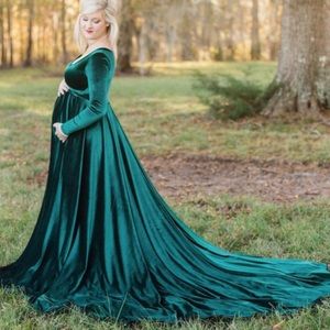Gorgeous maternity dress
